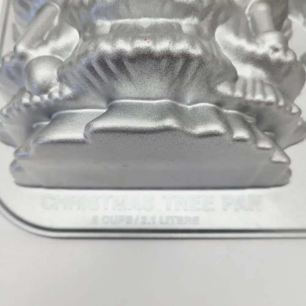 Nordic Ware 3D Holiday Christmas Tree Cake Pan Mold Williams Sonoma Heavy Duty